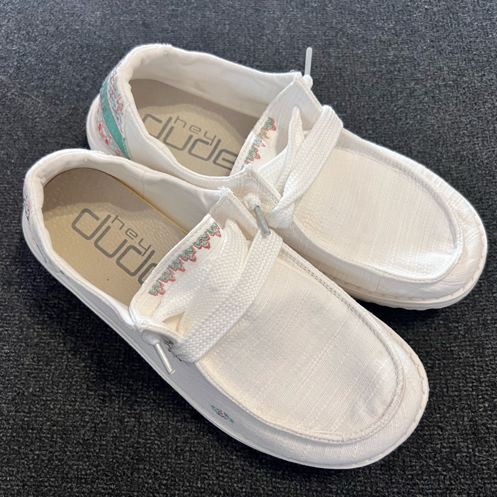 Hey Dudes women’s 7